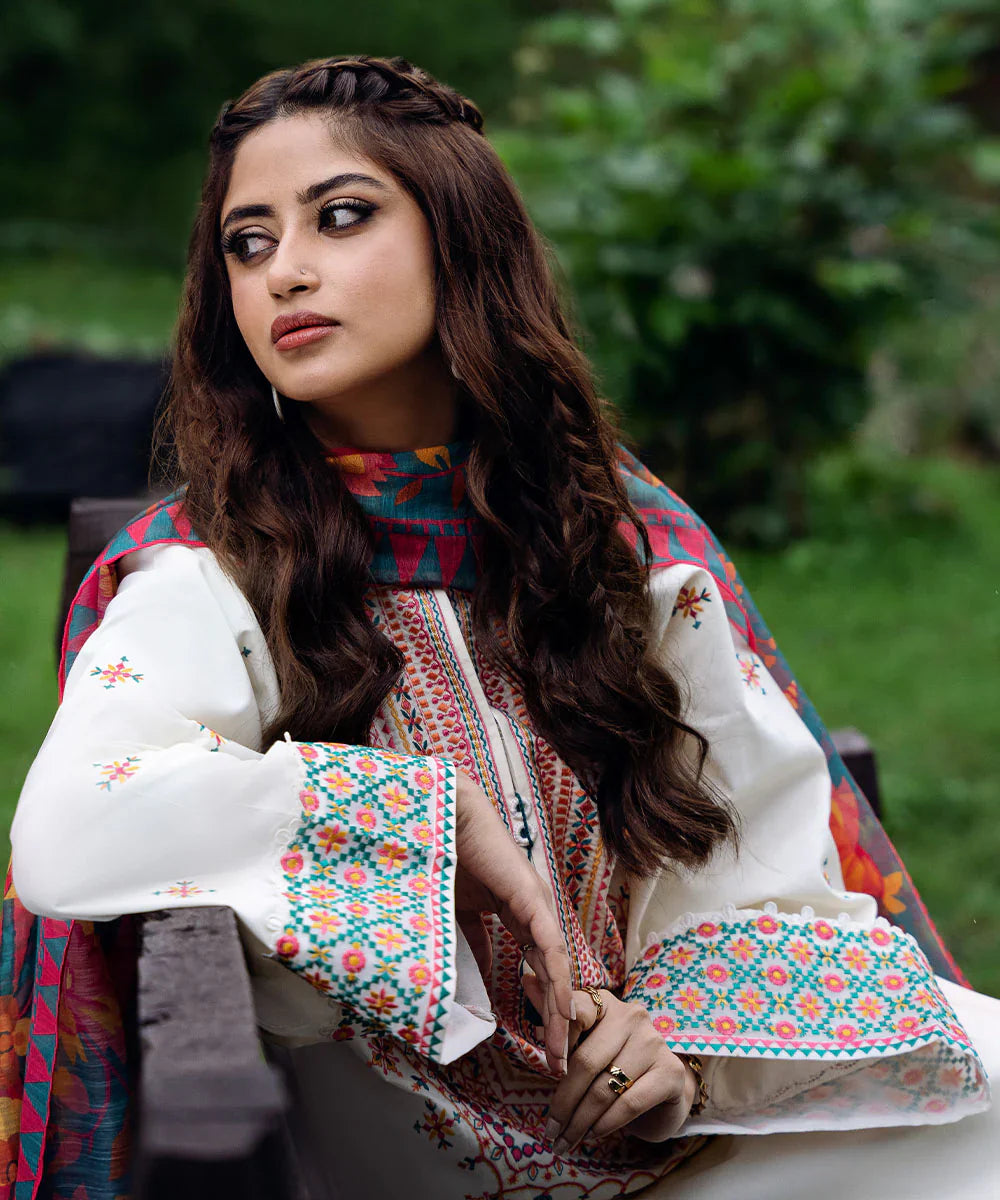 Sapphire - 3 PC Unstitched Khaddar Embroidered Shirt with Printed Pashmina Twin Shawl and Trouser - RF1218